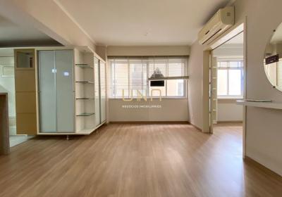 Apartamento com 106m², 3 dormitórios, 1 suíte, 1 vaga no bairro Centro em Florianópolis