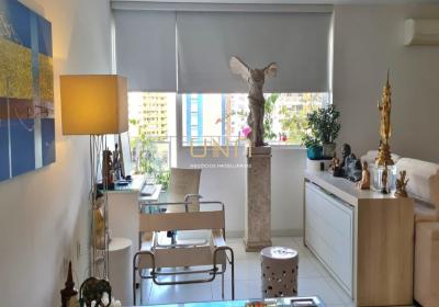 Apartamento com 93m², 2 dormitórios, 1 suíte, 1 vaga no bairro Centro em Florianópolis