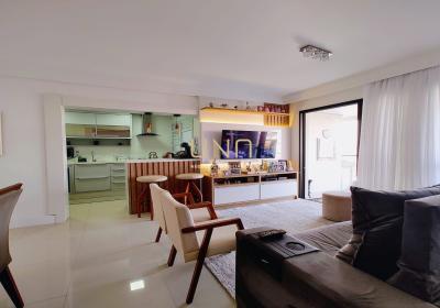 Apartamento com 92m², 3 dormitórios, 1 suíte, 1 vaga no bairro Estreito em Florianópolis